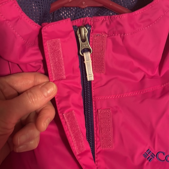 Columbia Omni-tech rain jacket. Juniors medium. Worn once - Picture 8 of 12
